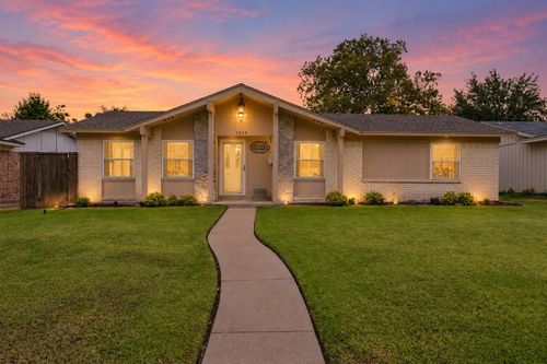 1513 Meadow Way, Garland, TX, 75042-5049 | Card Image