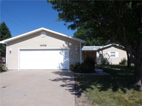 1409 N Walnut St, Iola, KS, 66749 | Card Image