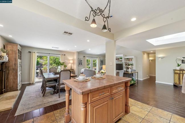 Kitchen & Dining | Image 14