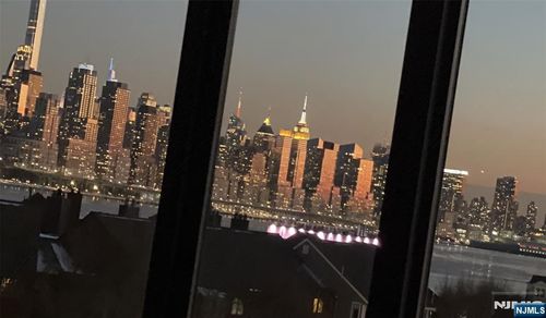 8100 River Rd, North Bergen, NJ, 07047-7204 | Card Image