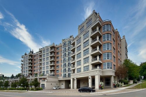 310-10 Old York Mills Rd, North York, ON, M2P2G9 | Card Image