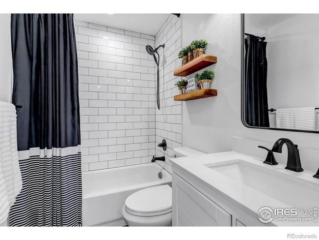 Secondary bathroom located on second floor | Image 27