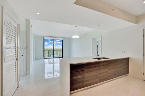 apt-821-301 Altara Ave, Coral Gables, FL, 33146-1477 | Card Image