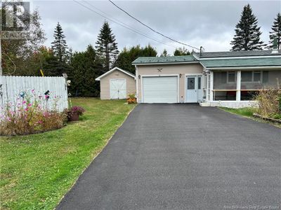 11 Pinewood Dr, House other with 2 bedrooms, 2 bathrooms and null parking in Saint Stephen NB | Image 3