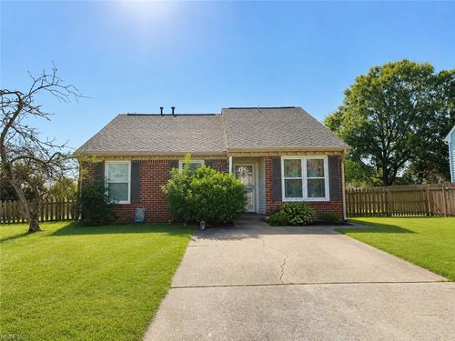 901 Pendergrass Ct, Virginia Beach, VA, 23454-6816 | Card Image