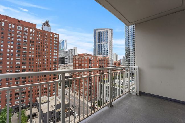 APT-1301 - 330 W Grand Ave, Home with 2 bedrooms, 2 bathrooms and null parking in CHICAGO IL | Image 11