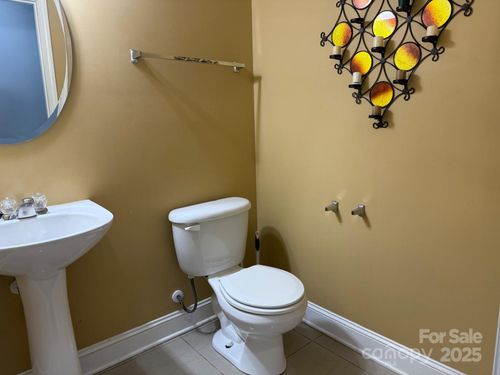 11001 Dulin Creek Blvd, Charlotte, NC, 28215-8902 | Card Image