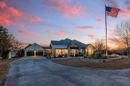 169 Royal Oak Hl, Fredericksburg, TX, 78624-6653 | Card Image