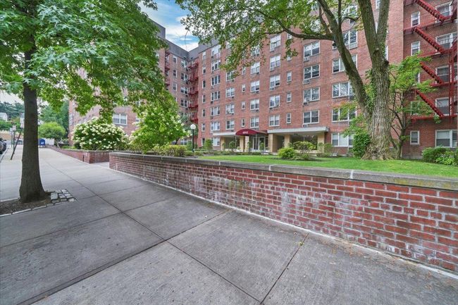 Surrounding community | Image 12