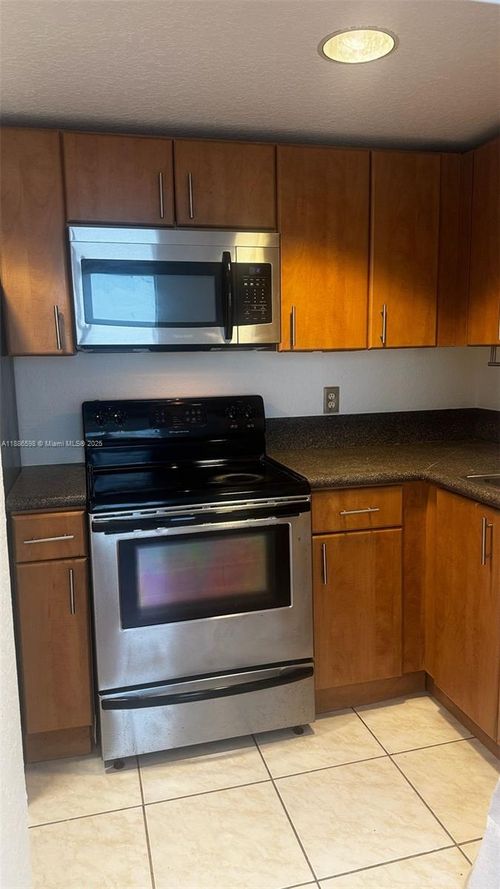 apt-205-7326 Collins Ave, Miami Beach, FL, 33141-7011 | Card Image