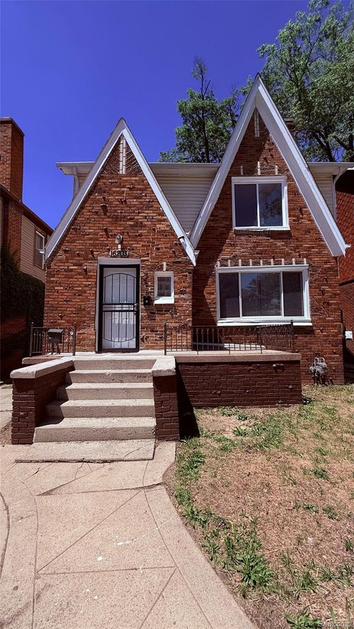 16203 Roselawn St, Detroit, MI, 48221-4929 | Card Image
