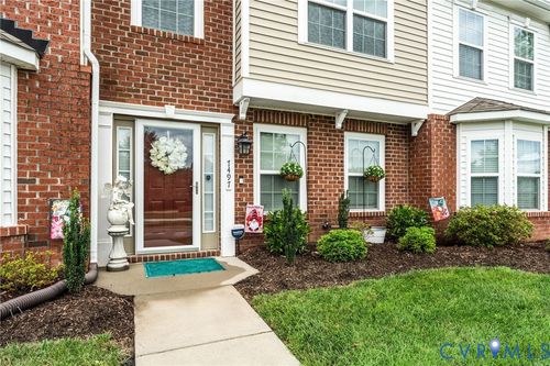 7497 Pebble Lake Dr, Mechanicsville, VA, 23111-4522 | Card Image