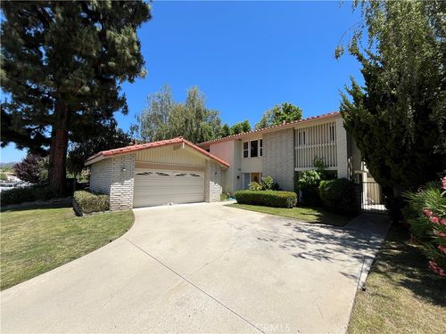 3804 Mainsail Cir, Westlake Village, CA, 91361-3819 | Card Image