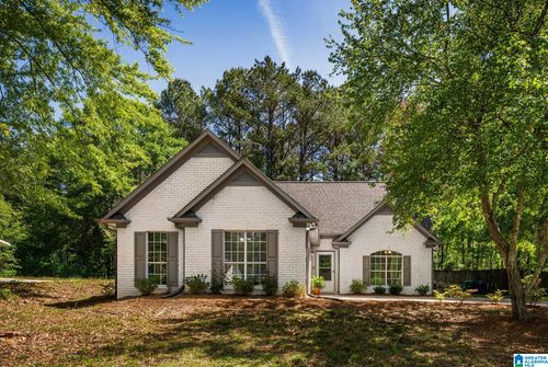 655 Shelby Forest Trl, CHELSEA, AL, 35043-5526 | Card Image