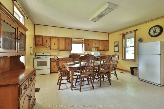 835526 4 Th Line, Home with 4 bedrooms, 2 bathrooms and 10 parking in Mono ON | Image 18