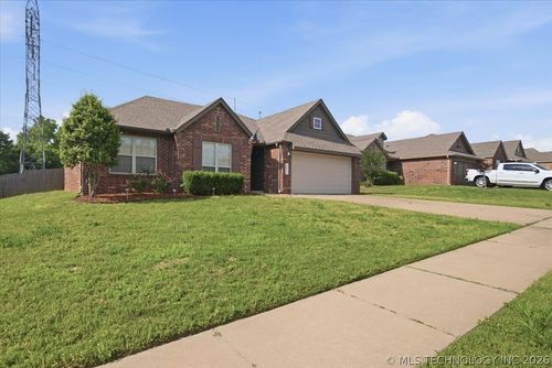 2321 Quinton St, Broken Arrow, OK, 74011-4511 | Card Image