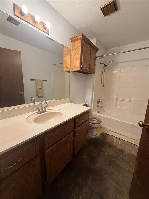 2020 Grassland Dr, Norman, OK, 73072-2970 | Card Image