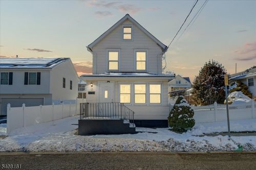 27 N 3rd Ave, Manville, NJ, 08835-1311 | Card Image