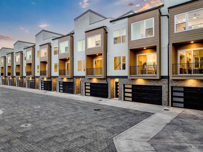 2007 S Makar Ln, Townhouse with 3 bedrooms, 4 bathrooms and 2 parking in Boise ID | Image 42