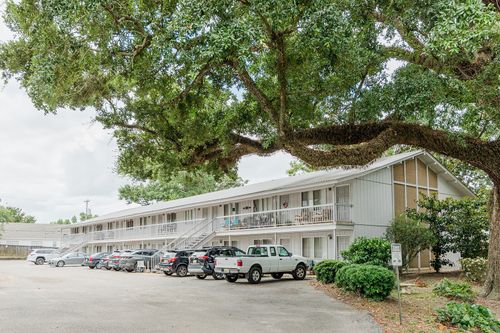 18-208 Fairhope Ave, Fairhope, AL, 36532-2346 | Card Image