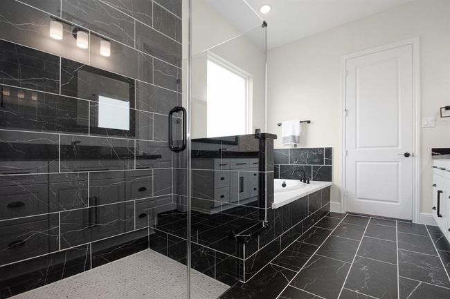 Master Bath | Image 16