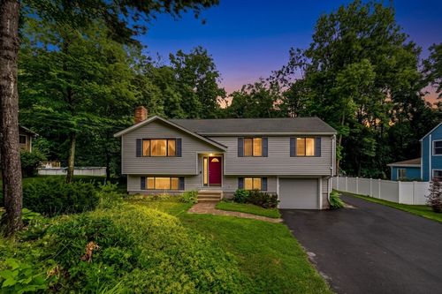 69 Lake St, Shrewsbury, MA, 01545-5938 | Card Image