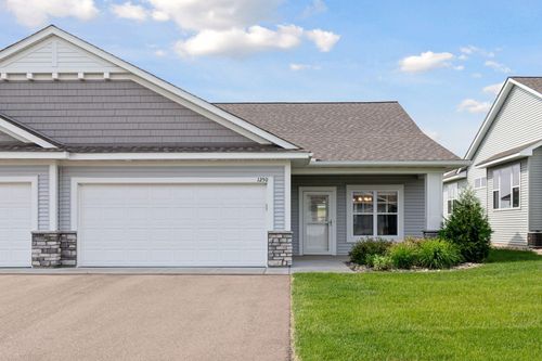 1250 Naser Way, New Richmond, WI, 54017-6620 | Card Image