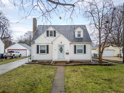 151 Hawthorne Ave, Waterloo, IA, 50702-3632 | Card Image