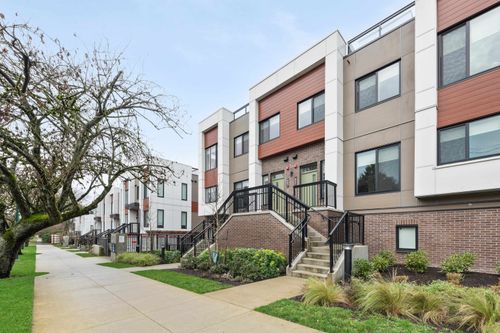 807 33rd Ave W, Vancouver, BC, V5Z2K5 | Card Image