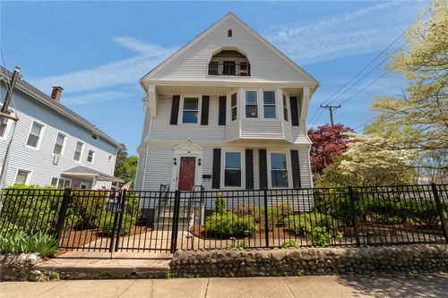 48 Waldo St, Pawtucket, RI, 02860-5137 | Card Image