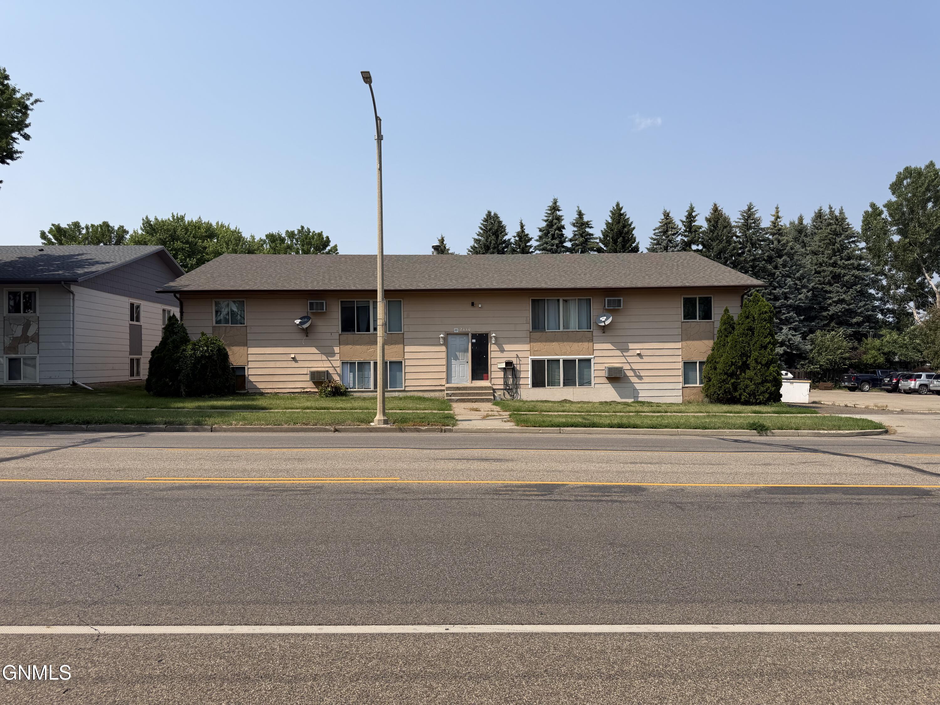 2110 DIVIDE AVE, Bismarck, ND 58501