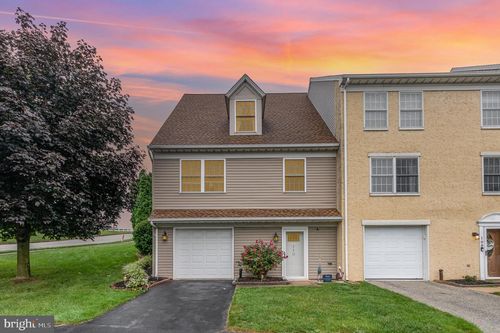 110 Country Ridge Dr, RED LION, PA, 17356-8853 | Card Image