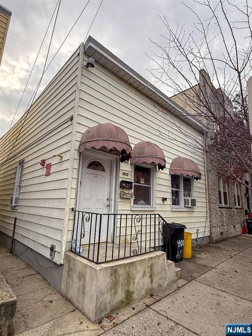 400 Cliff St, Fairview, NJ, 07022-1247 | Card Image