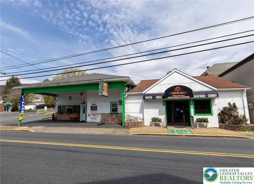 11 W Pennsylvania Ave, Pen Argyl, PA, 18072-2002 | Card Image