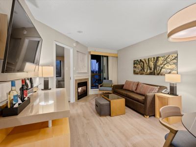 2420 - 4308 Main St, Condo with 1 bedrooms, 1 bathrooms and 1 parking in Whistler BC | Image 2