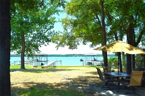 1411 E Lake Dr, Weatherford, TX, 76087-5902 | Card Image