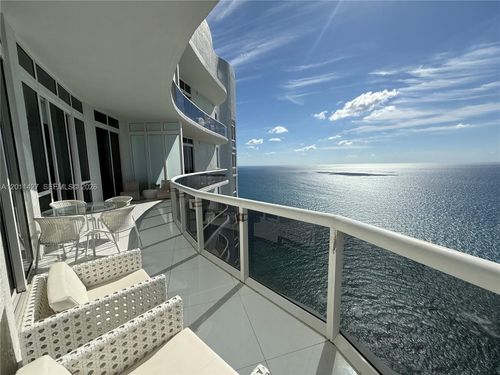 4207-15811 Collins Ave, Sunny Isles Beach, FL, 33160-4047 | Card Image