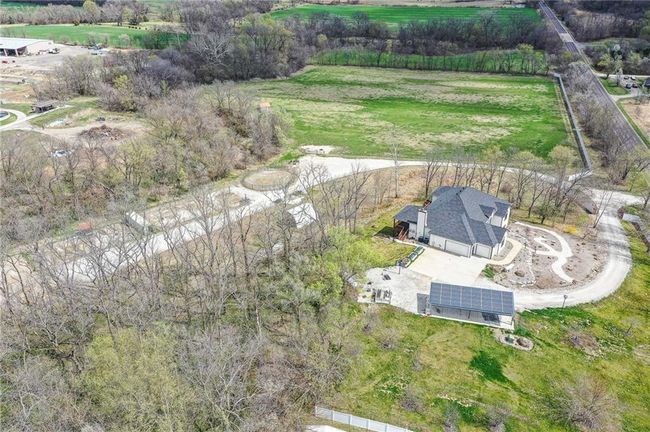 1605 Washington St, House other with 6 bedrooms, 5 bathrooms and null parking in Tonganoxie KS | Image 39