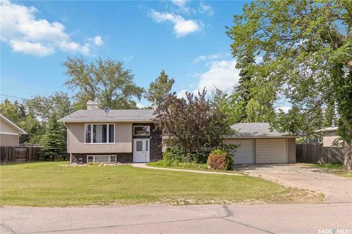 205 Main St, Waldheim, SK, S0K4S4 | Card Image