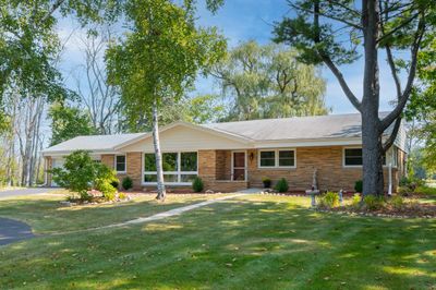 11860 N Schwemer Lane, House other with 3 bedrooms, 1 bathrooms and null parking in MEQUON WI | Image 1