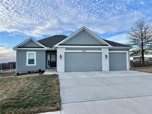 1937 Longview Drive, Liberty, MO, 64068 | Card Image