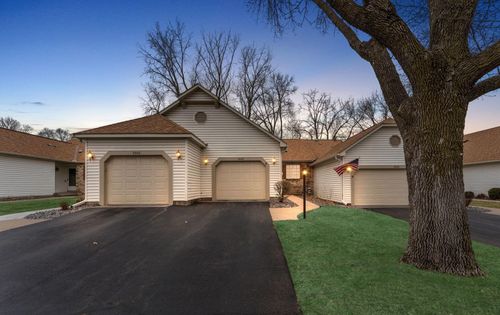 2668 Lake Court Dr, Mounds View, MN, 55112-4137 | Card Image