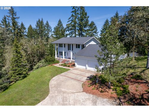 416 Elmar Dr, Winchester, OR, 97495-9705 | Card Image