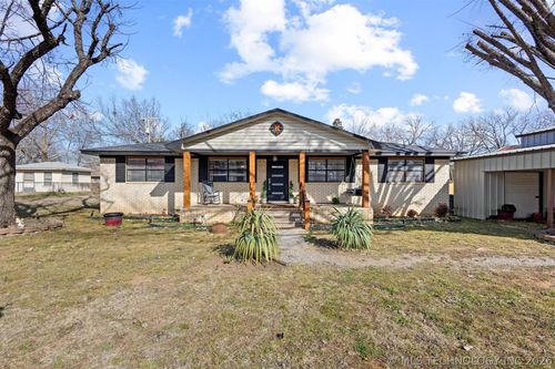 210 Maple St, Colbert, OK, 74733-1575 | Card Image