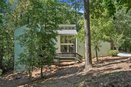8810 N Mount Dr, Johns Creek, GA, 30022-5429 | Card Image