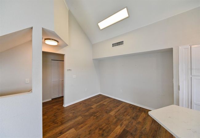 9730 - 9730 Lake Chase Island Way, Condo with 3 bedrooms, 2 bathrooms and null parking in TAMPA FL | Image 9