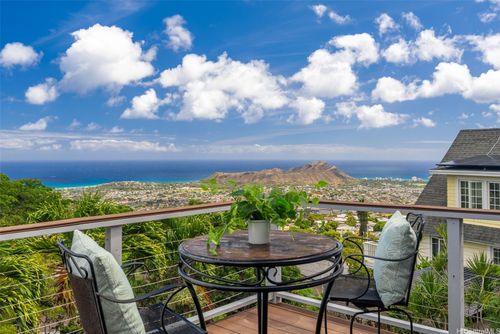 4845 Sierra Dr, Honolulu, HI, 96816-4045 | Card Image