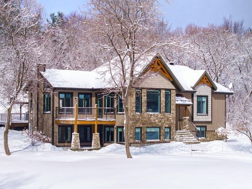 45 Ch. De L'Émeraude, Val des Monts, QC, J8N5A7 | Card Image