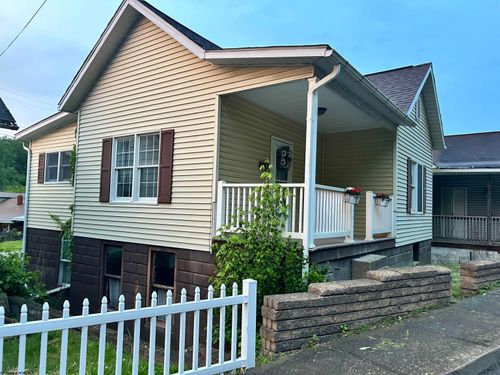 108 Bridge St, Monongah, WV, 26554-1002 | Card Image