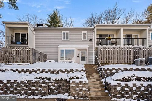 147 W Kenilworth Cir, NEWTOWN SQUARE, PA, 19073-2120 | Card Image